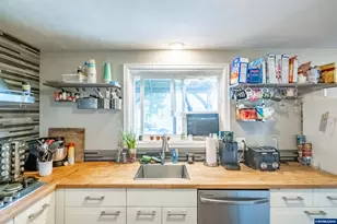 634 NW East Thornton Lake Dr, Albany, OR 97321 - Photo 30