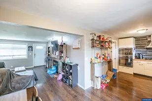 634 NW East Thornton Lake Dr, Albany, OR 97321 - Photo 32