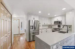 3221 NE Siuslaw Ave, Albany, OR 97321 - Photo 8