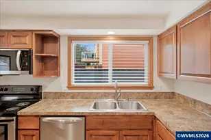 1032 Rock Creek Dr S, Salem, OR 97306 - Photo 8