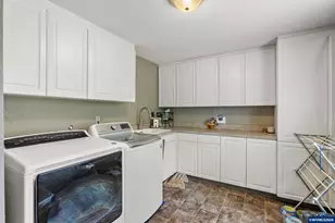 5935 Smoketree Dr SE, Salem, OR 97306 - Photo 12