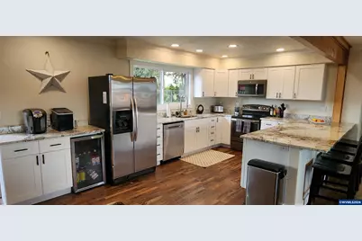 1256 Jays NE Dr, Keizer, OR 97303 - Photo 8