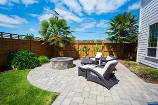1750 SW Pinehurst Pl, Corvallis, OR 97333 - Photo 4