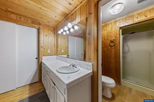 542 NW Douglas St, Dallas, OR 97338 - Photo 16