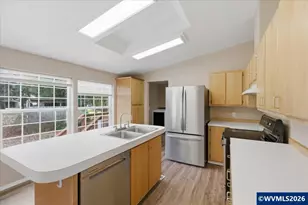 905 Mountain View Rd, Sweet Home, OR 97386 - Photo 4