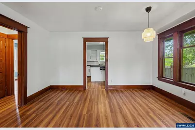 301 Orchard St, Silverton, OR 97381 - Photo 12