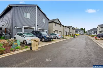 1863 SE Mulberry Av, Dallas, OR 97338 - Photo 32