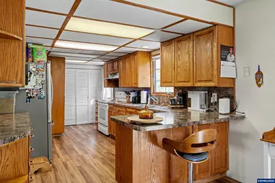 33724 Viewcrest Dr NE, Albany, OR 97322 - Photo 12