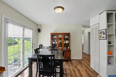 33724 Viewcrest Dr NE, Albany, OR 97322 - Photo 10