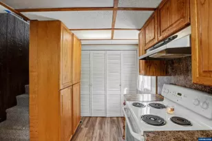 33724 Viewcrest Dr NE, Albany, OR 97322 - Photo 14