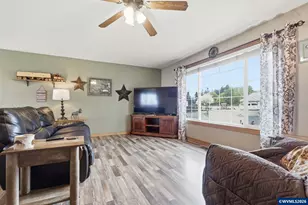 7762 45th Pl NE Pl, Salem, OR 97305 - Photo 8