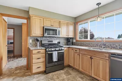 7762 45th Pl NE Pl, Salem, OR 97305 - Photo 14