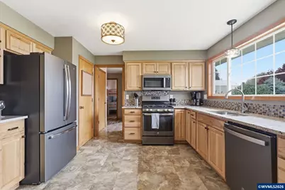 7762 45th Pl NE Pl, Salem, OR 97305 - Photo 12