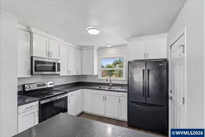 530 Bradley St SE, Albany, OR 97321 - Photo 8