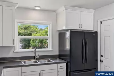530 Bradley St SE, Albany, OR 97321 - Photo 10