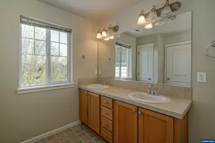 1478 SE Gifford St, Salem, OR 97317 - Photo 14