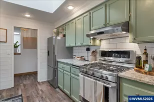 5240 Chapman St S, Salem, OR 97306 - Photo 8