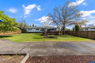 693 SW Hayter St, Dallas, OR 97338 - Photo 36