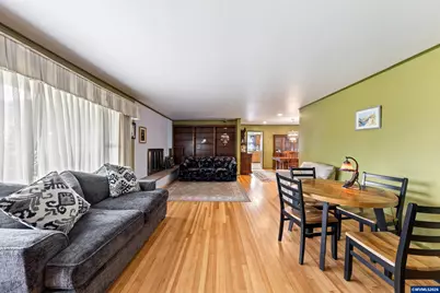 693 SW Hayter St, Dallas, OR 97338 - Photo 4