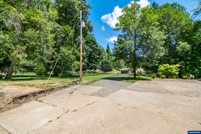 42038 Clark Smith Dr, Lebanon, OR 97355 - Photo 16