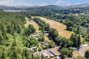 42705 N River Dr, Sweet Home, OR 97386 - Photo 32