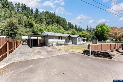 42705 North River Dr, Sweet Home, OR 97386 - Photo 2