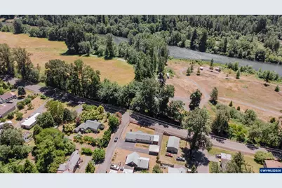 42705 North River Dr, Sweet Home, OR 97386 - Photo 4