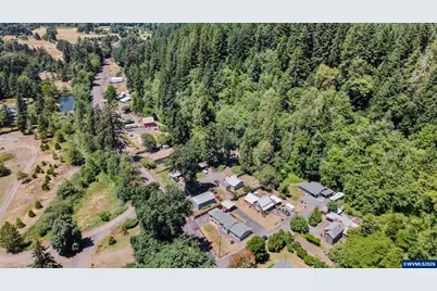 42705 North River Dr, Sweet Home, OR 97386 - Photo 30