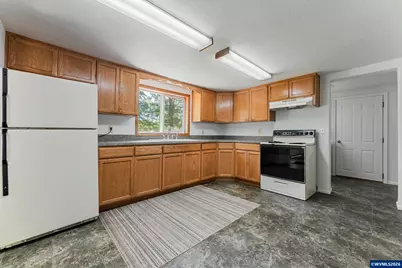 42705 North River Dr, Sweet Home, OR 97386 - Photo 10