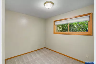 2465 Crestview Dr S, Salem, OR 97302 - Photo 18