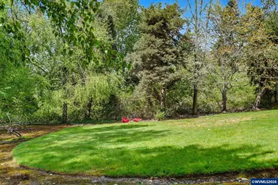 2465 Crestview Dr S, Salem, OR 97302 - Photo 36