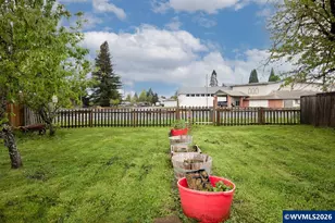 705 W B St, Lebanon, OR 97355 - Photo 30