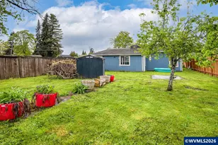 705 W B St, Lebanon, OR 97355 - Photo 28