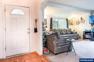 705 W B St, Lebanon, OR 97355 - Photo 8