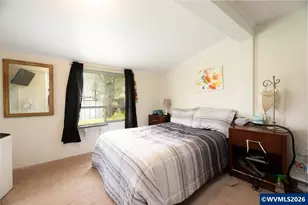 705 W B St, Lebanon, OR 97355 - Photo 22