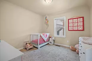 357 E St, Independence, OR 97351 - Photo 22