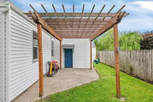 357 E St, Independence, OR 97351 - Photo 32