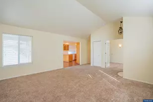 771 Woodland Acres Ln, Eugene, OR 97402 - Photo 12