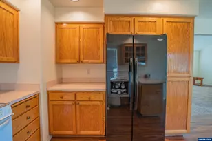 771 Woodland Acres Ln, Eugene, OR 97402 - Photo 8