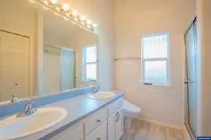 771 Woodland Acres Ln, Eugene, OR 97402 - Photo 20