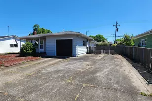 1208 28th Av SE, Albany, OR 97322 - Photo 2