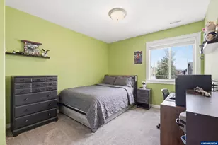 301 SW Bell Dr, Dallas, OR 97338 - Photo 16