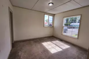 164 SE Hankel St, Dallas, OR 97338 - Photo 6