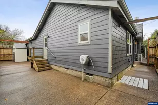 1626 NW 21st St, Lincoln City, OR 97367 - Photo 36