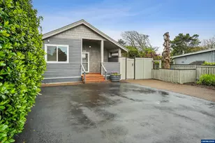 1626 NW 21st St, Lincoln City, OR 97367 - Photo 32