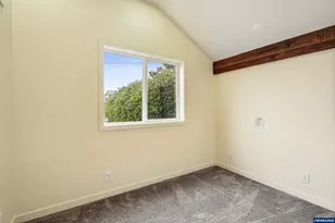 1626 NW 21st St, Lincoln City, OR 97367 - Photo 10