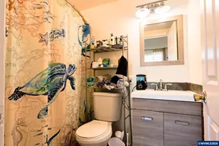 1018 7th St NW, Salem, OR 97304 - Photo 8