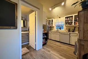 1018 7th St NW, Salem, OR 97304 - Photo 6