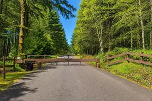 62710 Wagon Wheel Dr, Saint Helens, OR 97051 - Photo 2
