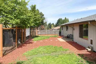 5021 Daniel St S, Salem, OR 97306 - Photo 18